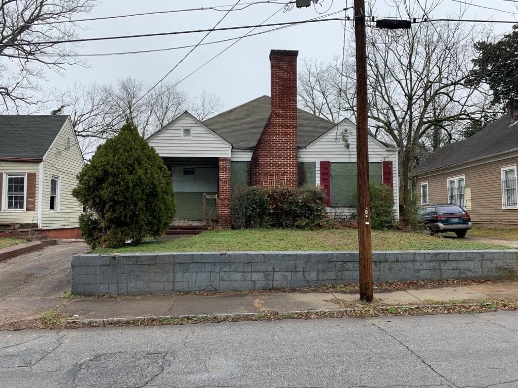 3 bedroom, 968 sq ft single family residence sold at 1071 White Oak Avenue, Atlanta, GA 30310