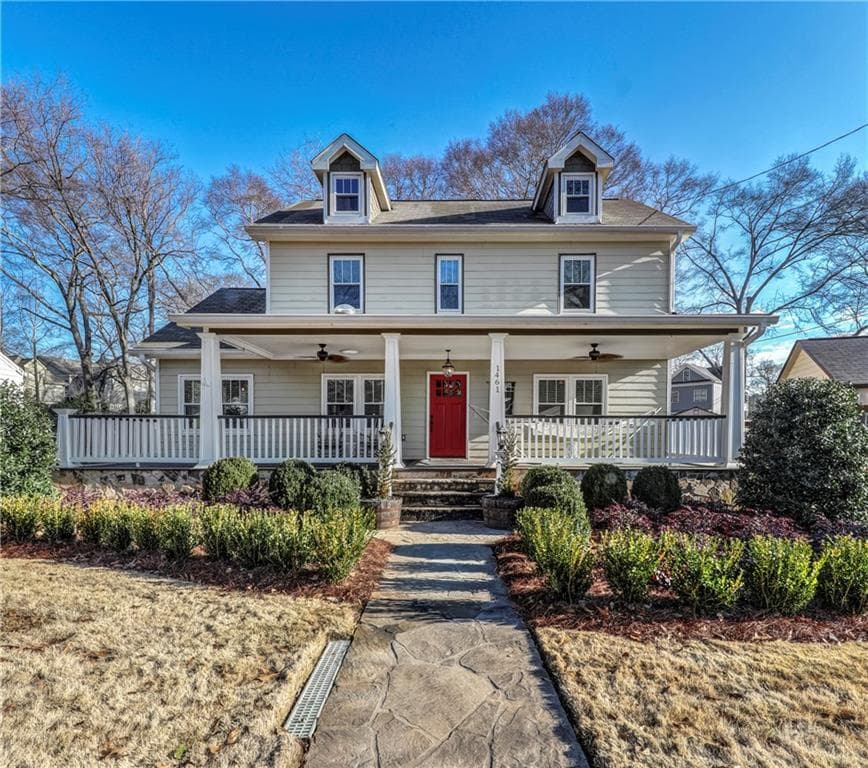 3 bedroom, 2 bathroom, 2,316 sq ft single family residence sold at 1461 Mimosa Circle, Smyrna, GA 30080