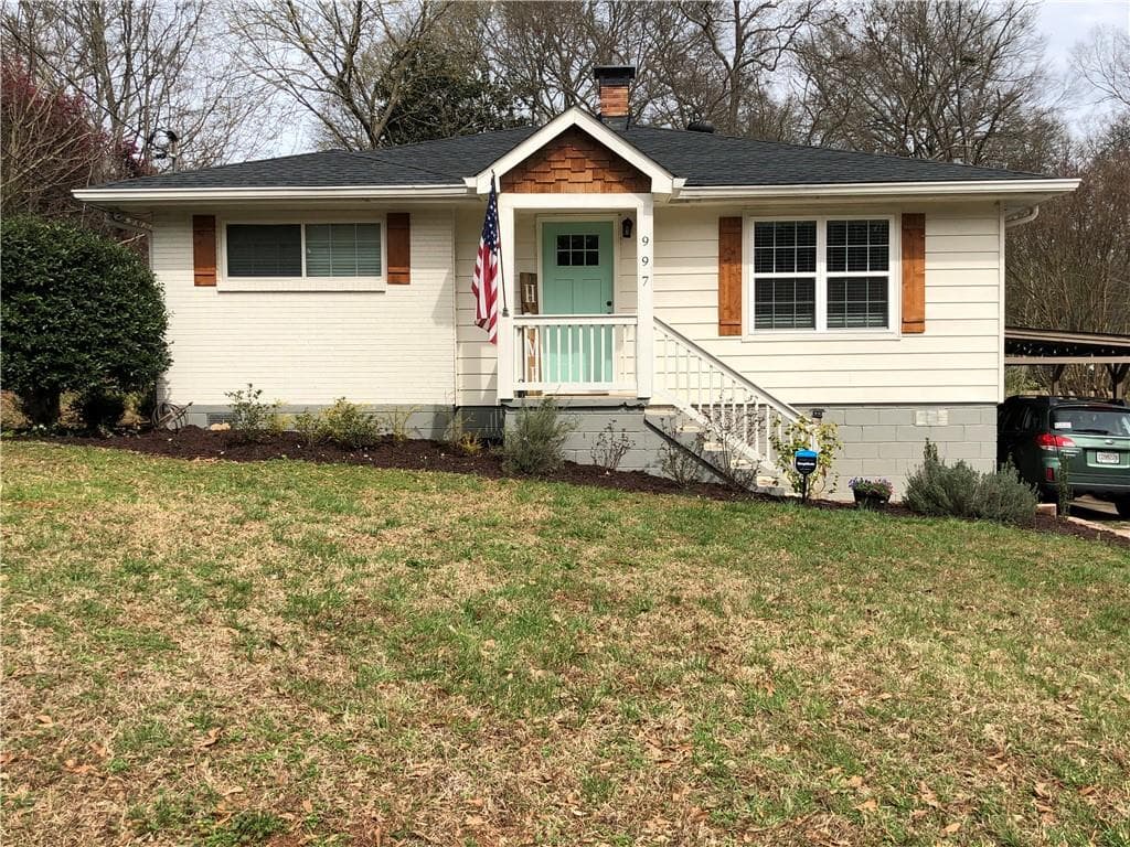 3 bedroom, 1,396 sq ft single family residence sold at 997 Magbee Drive, Smyrna, GA 30080