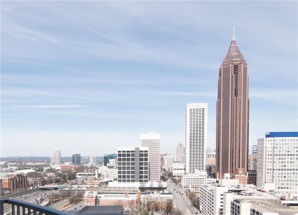 1 bedroom, 743 sq ft condominium sold at 400 W Peachtree Street 2114, Atlanta, GA 30308