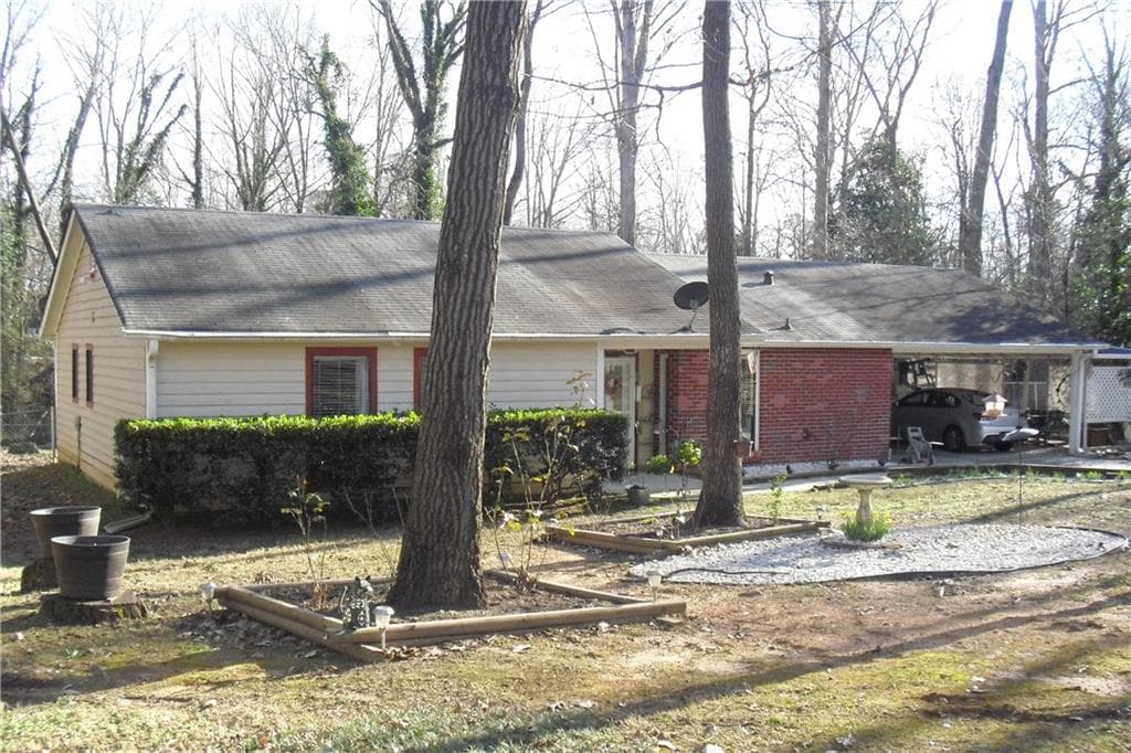 3 bedroom, 1,305 sq ft single family residence sold at 1192 Sandalwood Drive, Lawrenceville, GA 30043