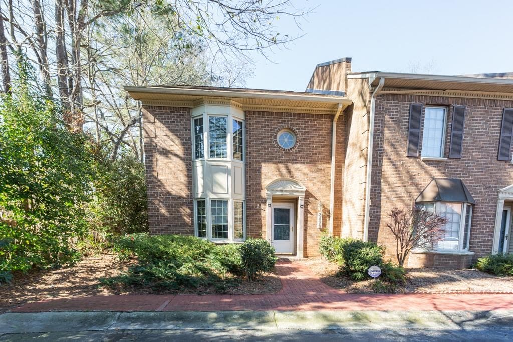 2 bedroom, 1,596 sq ft condominium sold at 3479 Ashwood Lane, Atlanta, GA 30341