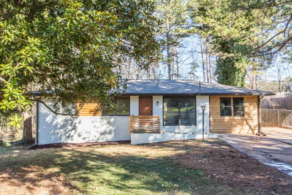 4 bedroom, 1,603 sq ft single family residence sold at 2360 Collier Drive, Decatur, GA 30032