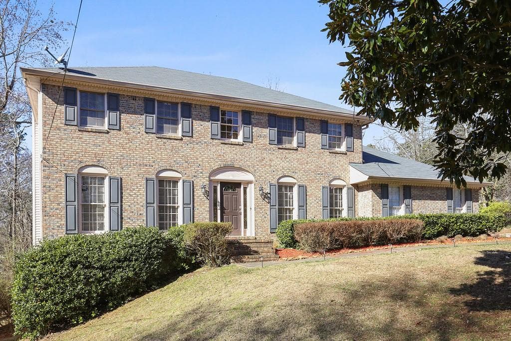 260 MEADOWOOD Drive, Roswell, GA 30075 — most recent listing photo