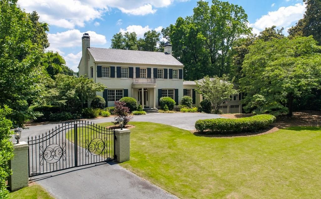 5 bedroom, 5 bathroom, 5,823 sq ft single family residence sold at 1130 Mount Paran Road, Atlanta, GA 30327