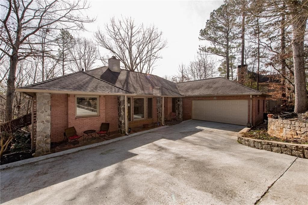 290 N Peak Drive, Alpharetta, GA 30022 — most recent listing photo