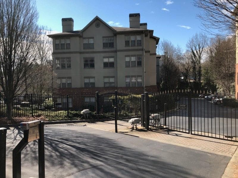 1 bedroom, 825 sq ft condominium sold at 5559 Glenridge Drive 2105, Atlanta, GA 30342