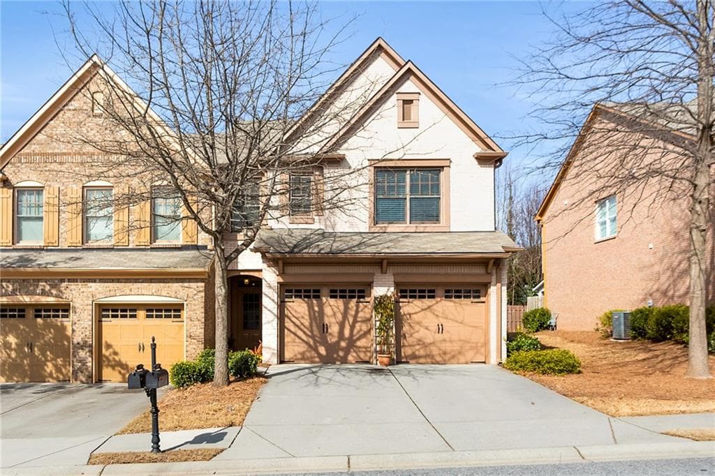 3 bedroom, 1,995 sq ft townhouse sold at 4991 Berkeley Oak Drive, Peachtree Corners, GA 30092