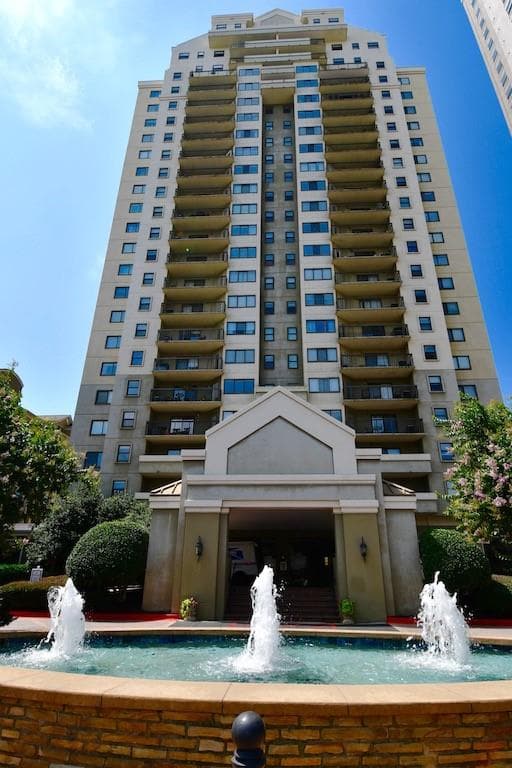 1 bedroom, 2 bathroom, 1,460 sq ft condominium sold at 795 Hammond Drive 2403, Atlanta, GA 30328