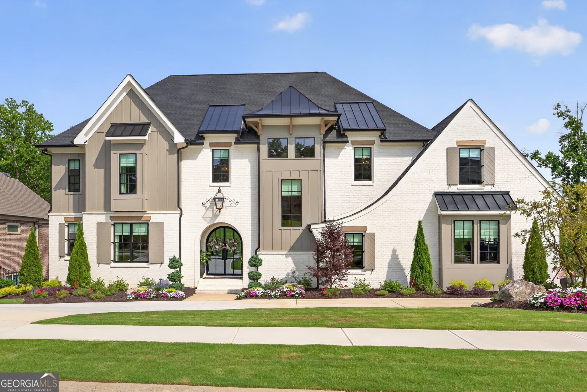 5 bedroom, 5.5 bathroom, 6,096 sq ft single family residence sold at 2072 Covered Bridge Drive, Braselton, GA 30517