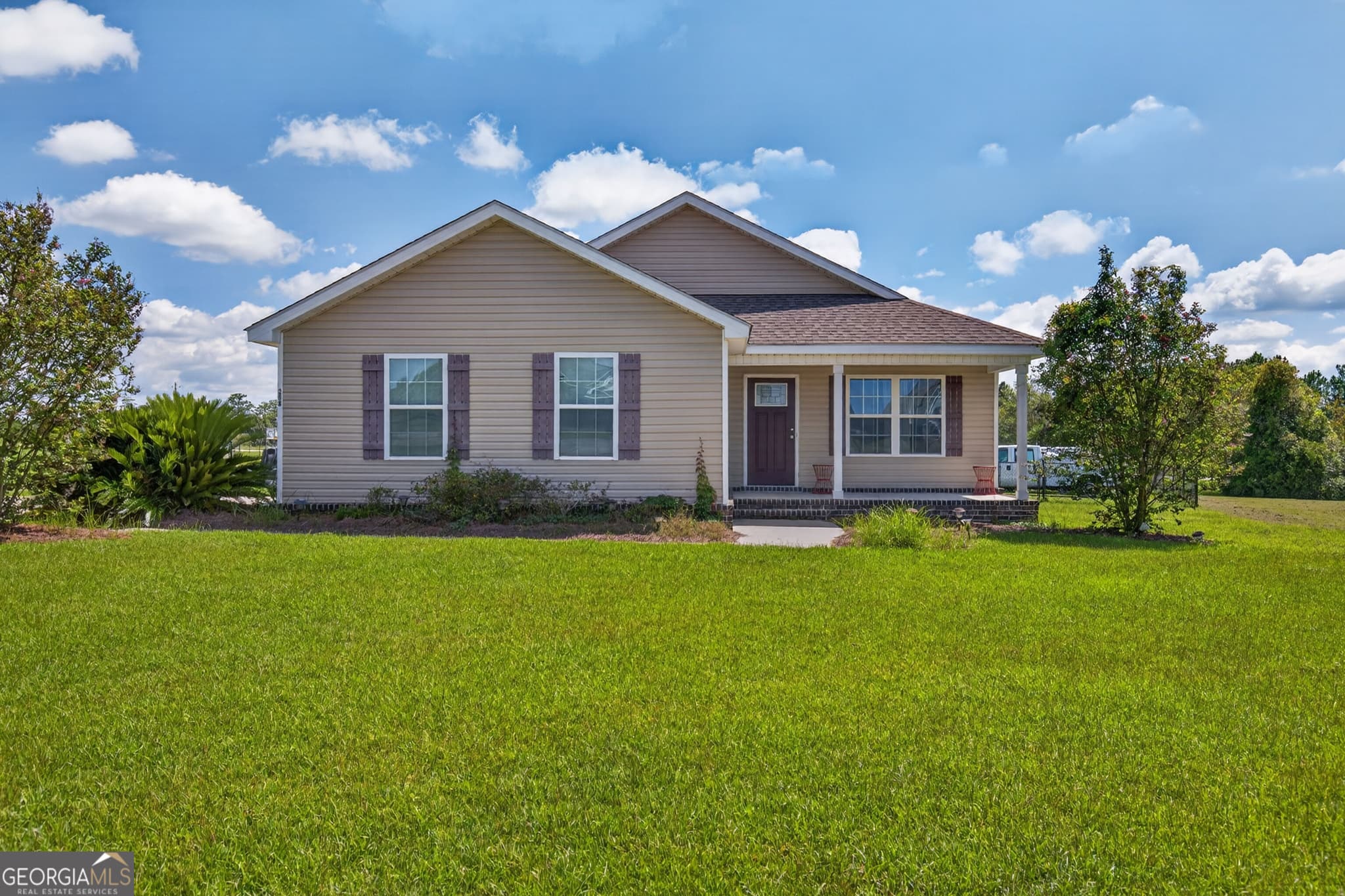 3 bedroom, 2 bathroom, 1,424 sq ft single family residence for sale at 206 E Leyland Court, Statesboro, GA 30458