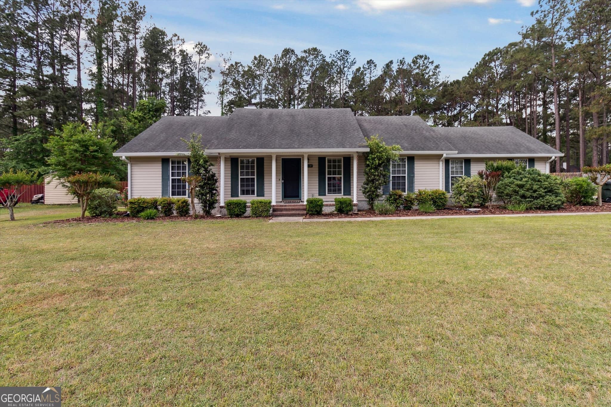 3 bedroom, 2 bathroom, 1,450 sq ft single family residence sold at 2537 Westover Drive, Statesboro, GA 30458