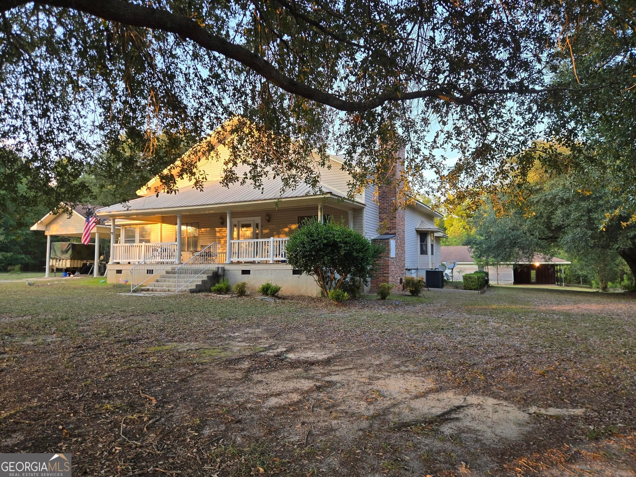 3 bedroom, 2.5 bathroom, 3,048 sq ft single family residence under contract at 1277 Bob Hammond Road, Dublin, GA 31021
