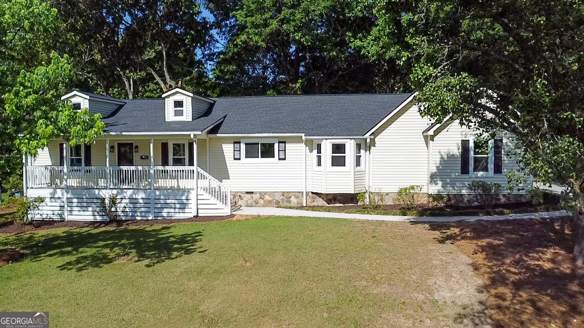 3 bedroom, 2 bathroom, 1,768 sq ft single family residence sold at 1205 Park Place Drive, Jonesboro, GA 30236