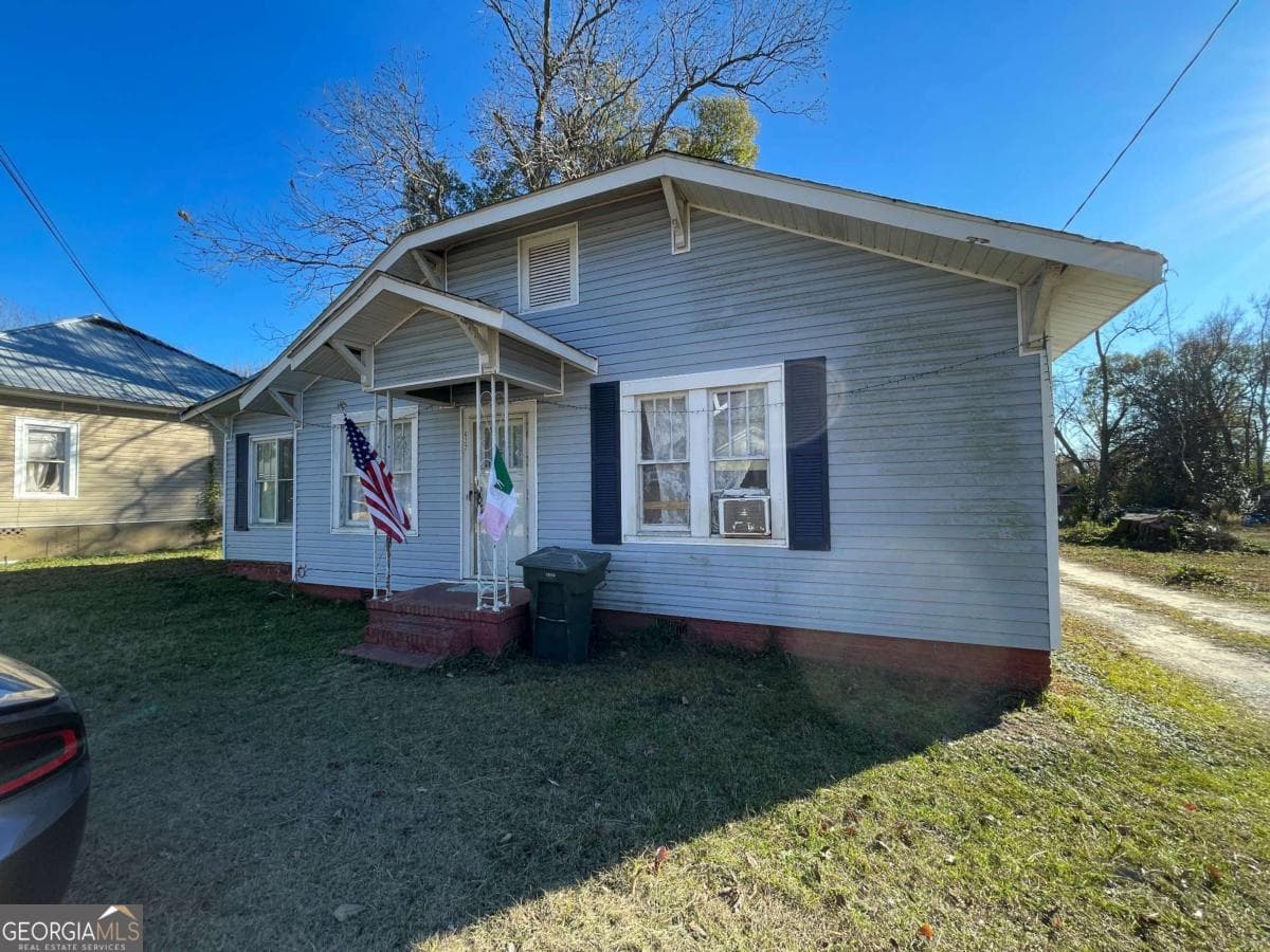 4 bedroom, 2 bathroom, 1,924 sq ft single family residence sold at 622 Barney Avenue, Millen, GA 30442