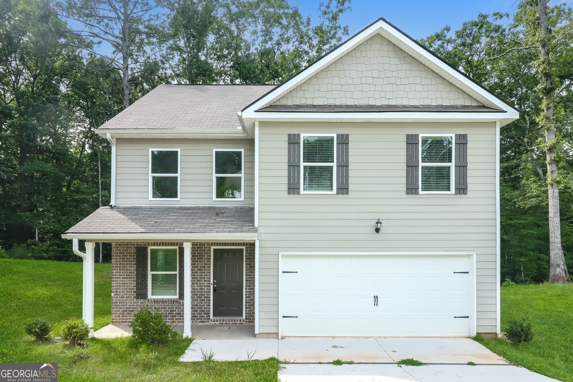 4 bedroom, 3 bathroom, 1,902 sq ft single family residence for sale at 309 Muskogee Drive, Dallas, GA 30132