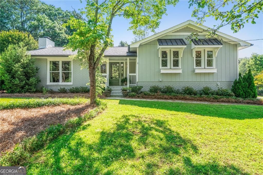 4 bedroom, 2 bathroom single family residence sold at 611 Highview Drive, Smyrna, GA 30082