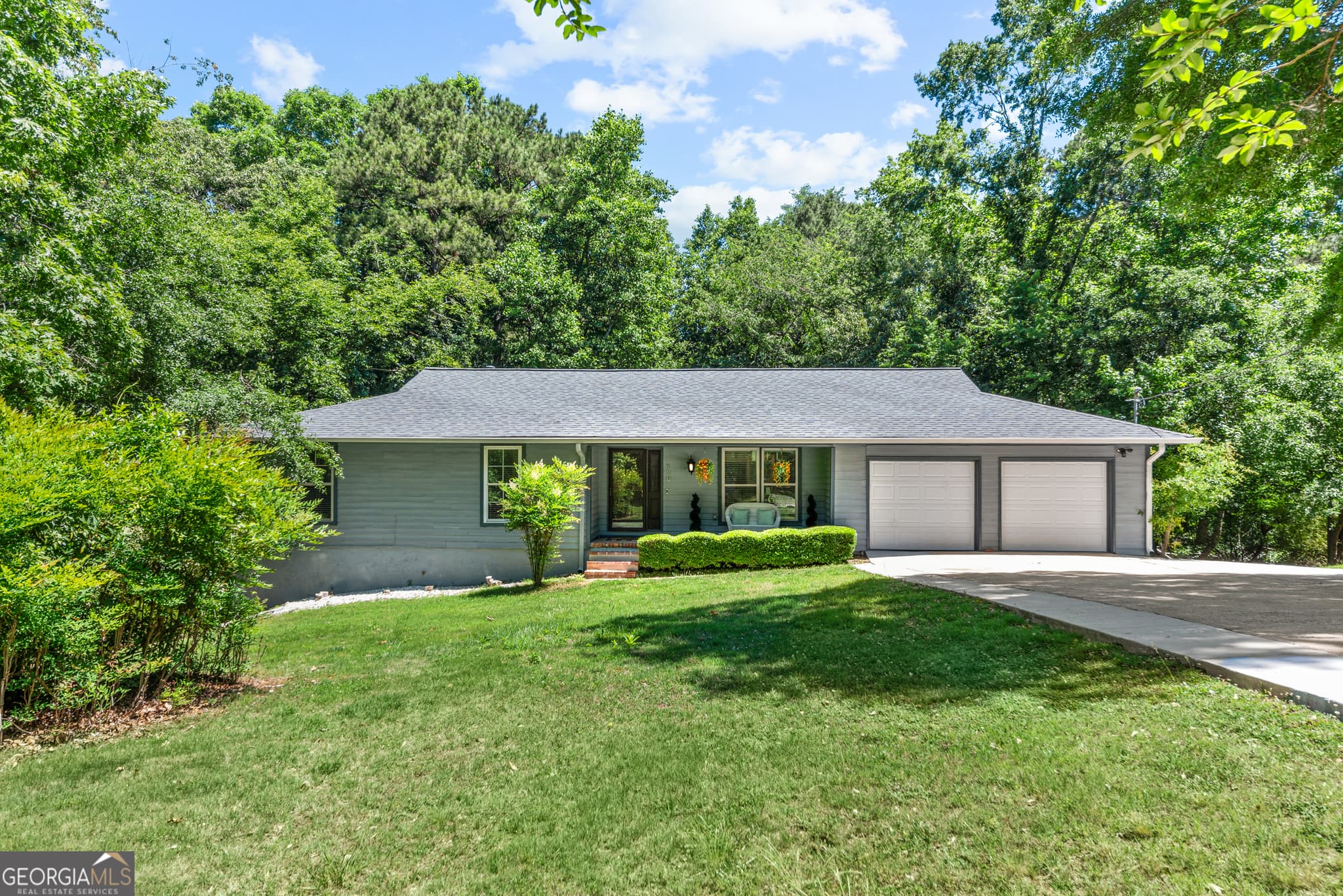 5 bedroom, 4 bathroom, 2,801 sq ft single family residence sold at 130 Saint Paul Drive, Athens, GA 30606
