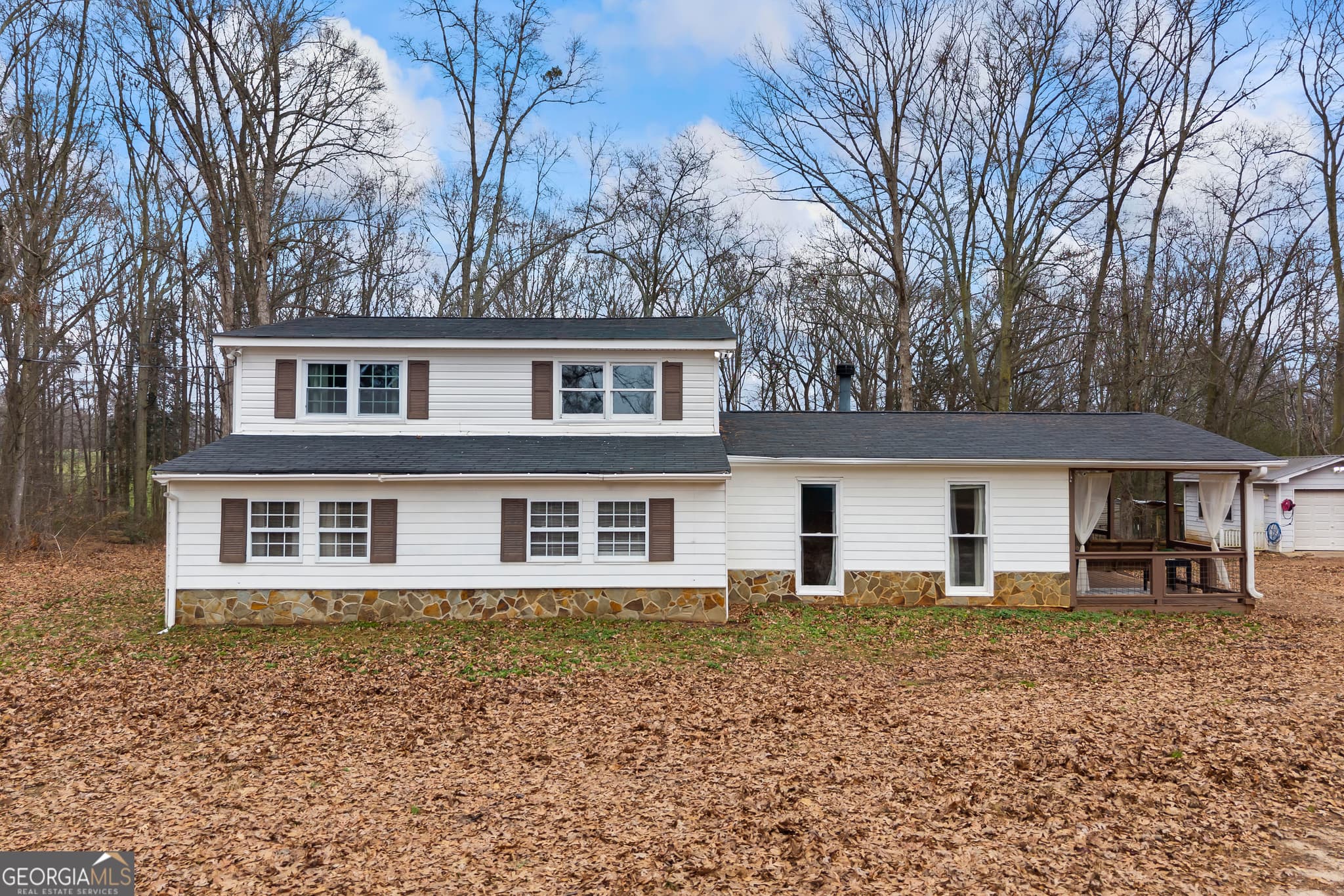 4 bedroom, 2.5 bathroom, 2,409 sq ft single family residence for sale at 882 B Bailey Road, Hartwell, GA 30643