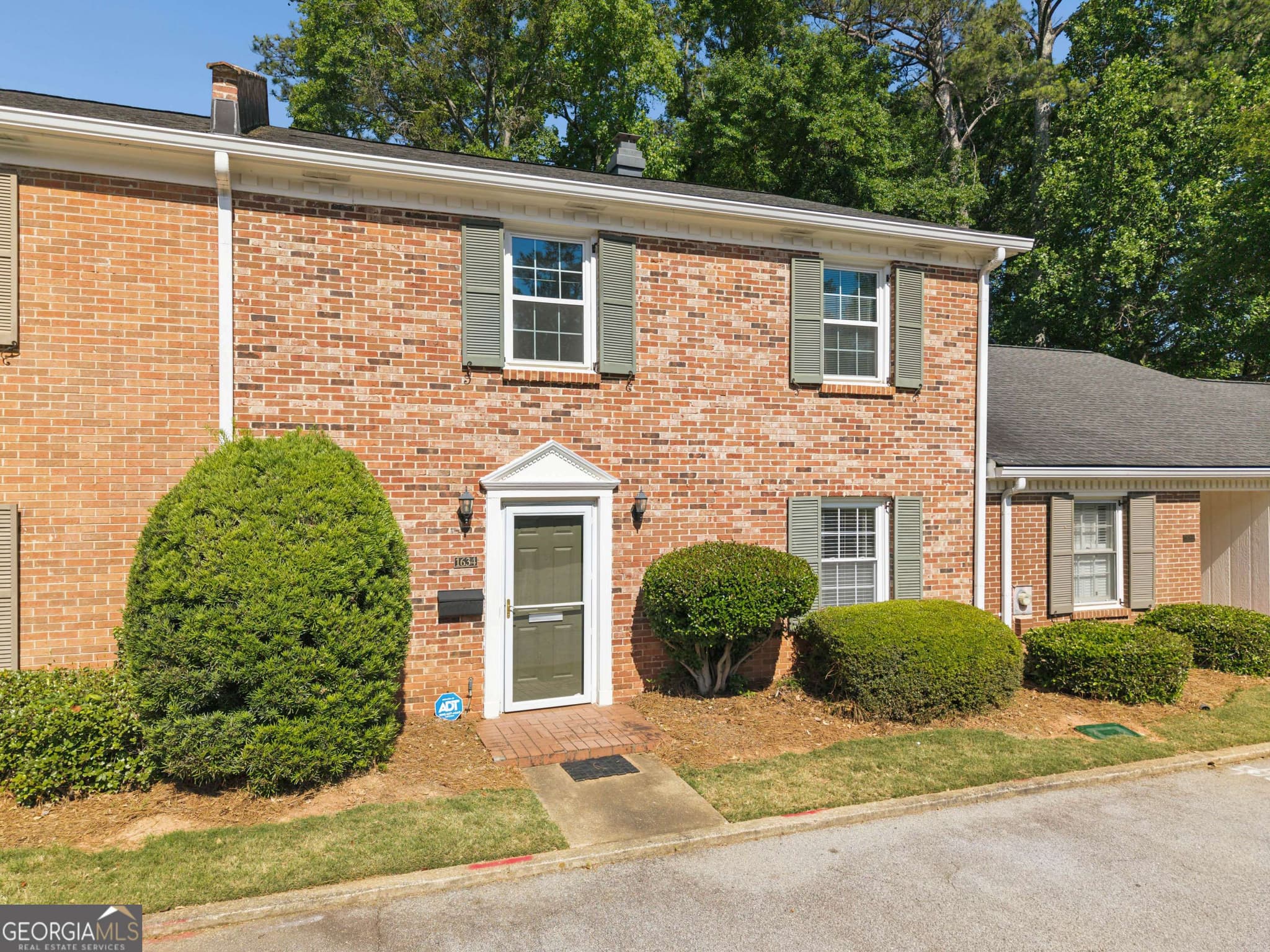 3 bedroom, 2.5 bathroom, 1,944 sq ft townhouse sold at 1634 Executive Park Lane, Atlanta, GA 30329