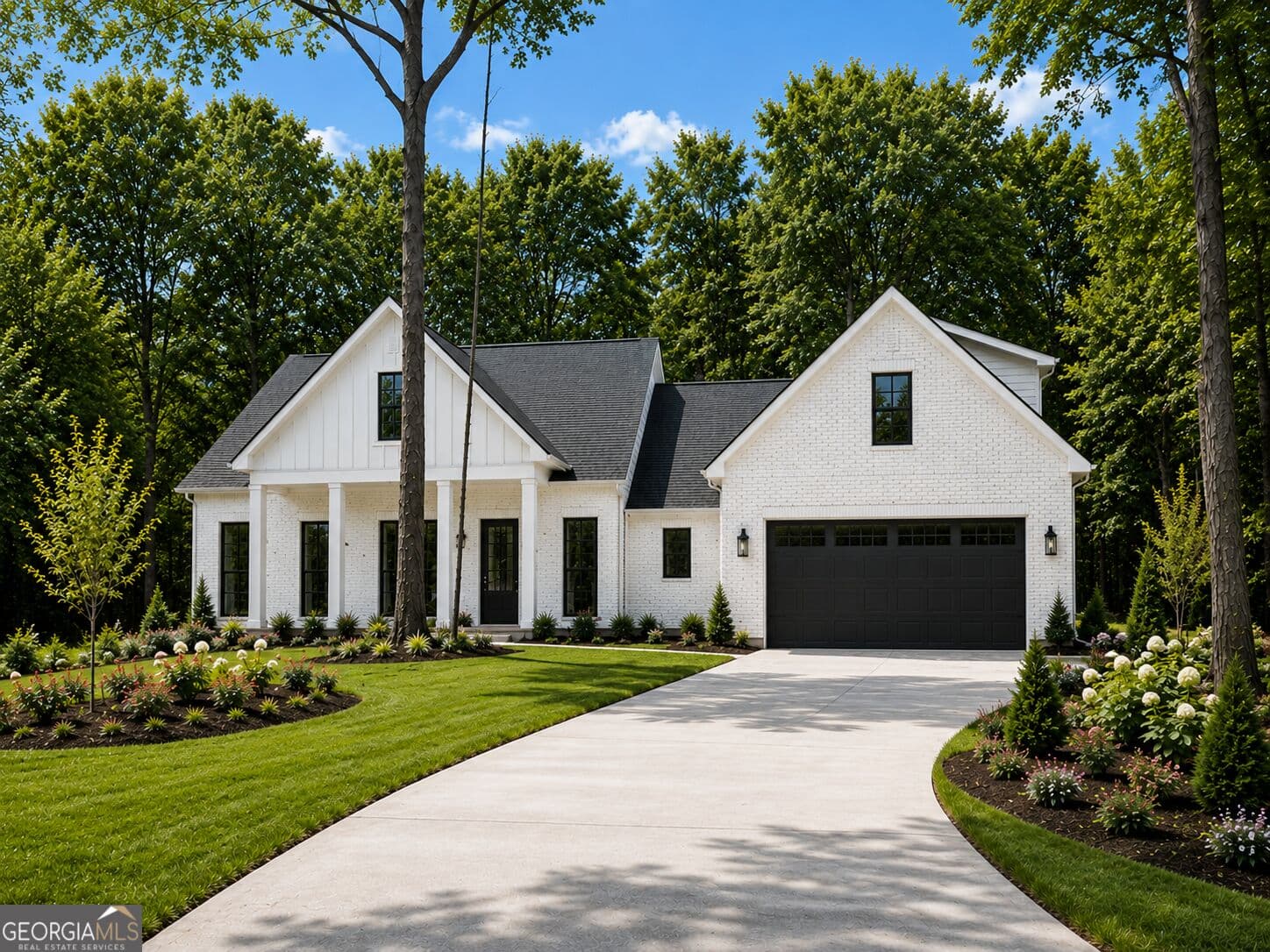 4 bedroom, 3 bathroom, 2,400 sq ft single family residence sold at 1376 Cambridge Drive, Perry, GA 31069