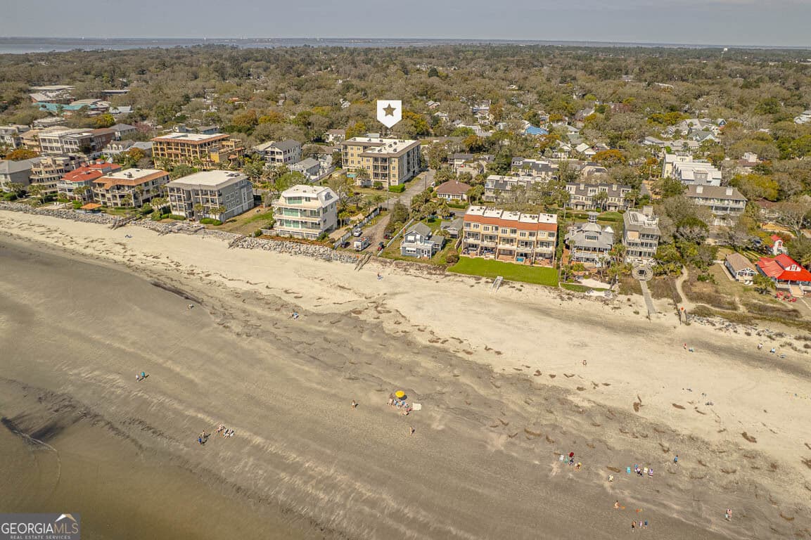1 bedroom, 1 bathroom, 968 sq ft condominium under contract at 1015 Beachview Drive, St. Simons, GA 31522