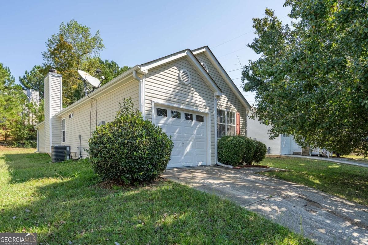 3 bedroom, 2 bathroom, 1,221 sq ft single family residence sold at 1048 Abercorn Way, Douglasville, GA 30134