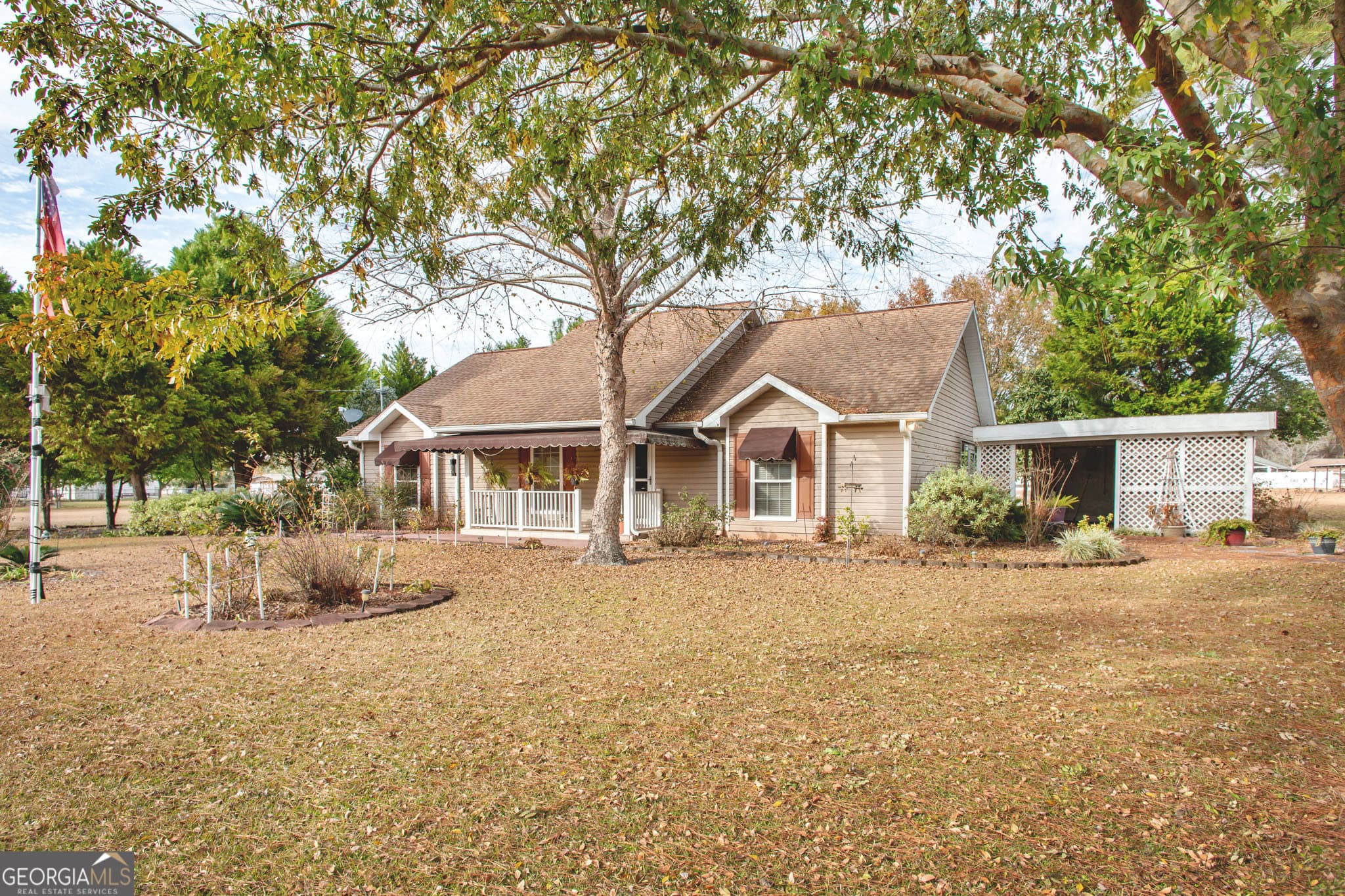 3 bedroom, 2 bathroom, 1,572 sq ft single family residence sold at 4024 Meadow Circle, Blackshear, GA 31516