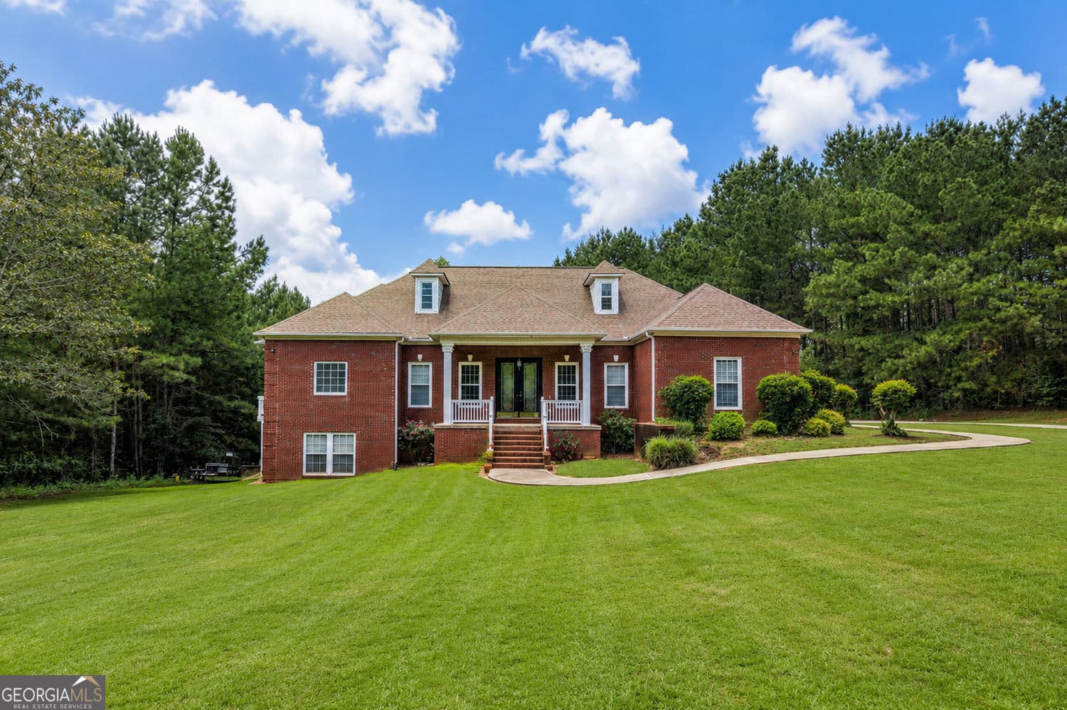 4 bedroom, 3 bathroom, 2,797 sq ft single family residence for sale at 166 Freedom Lane, Commerce, GA 30530
