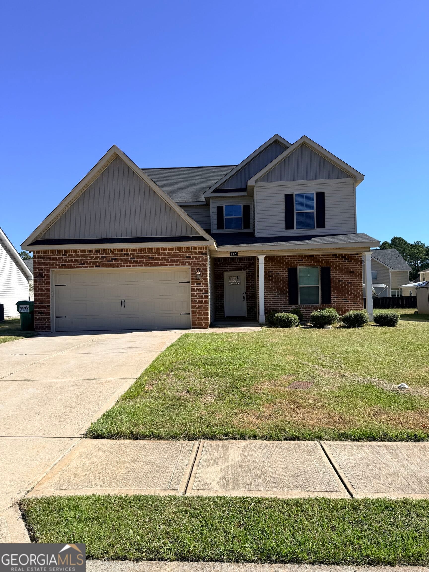 5 bedroom, 3.5 bathroom, 2,243 sq ft single family residence for sale at 145 Arbor Creek, Warner Robins, GA 31093