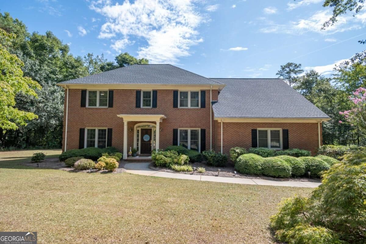 4 bedroom, 2.5 bathroom, 3,076 sq ft single family residence for sale at 1250 Daandra Drive, Watkinsville, GA 30677