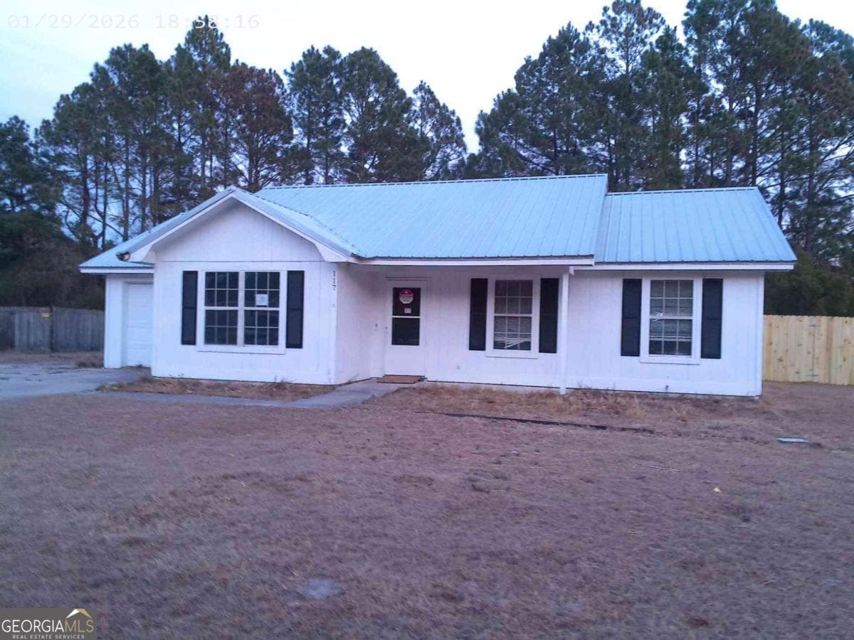 3 bedroom, 2 bathroom single family residence sold at 117 Scott Spencer Street, Ludowici, GA 31316
