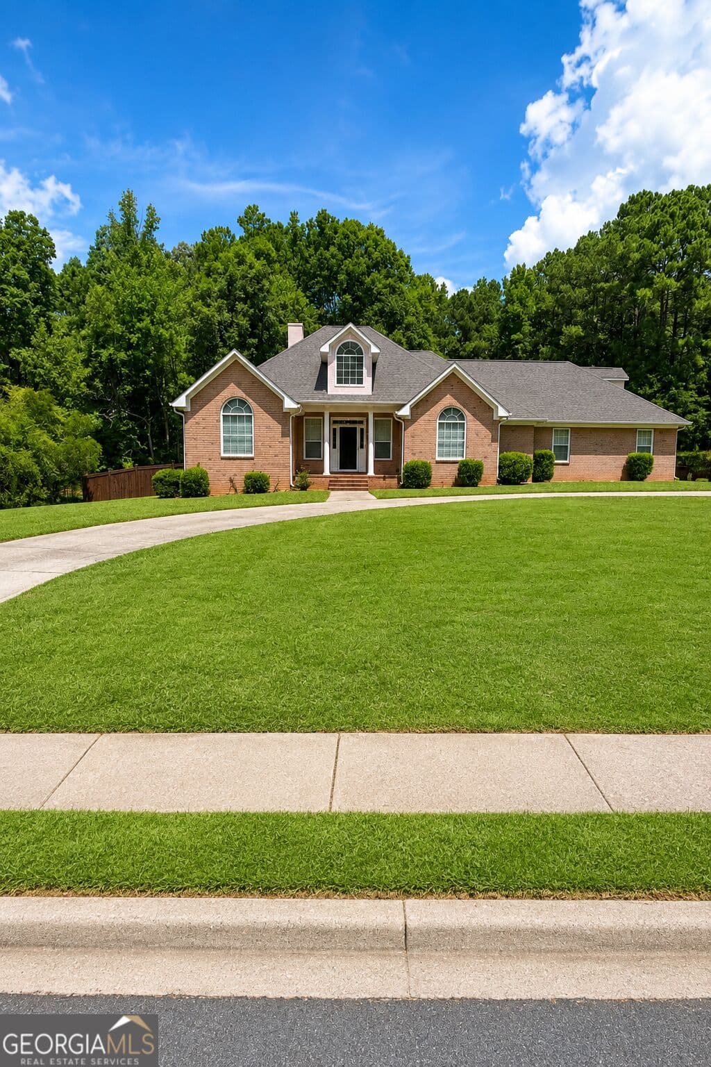 3 bedroom, 2.5 bathroom, 2,120 sq ft single family residence sold at 145 Lofty Eagle Lane, Fayetteville, GA 30214