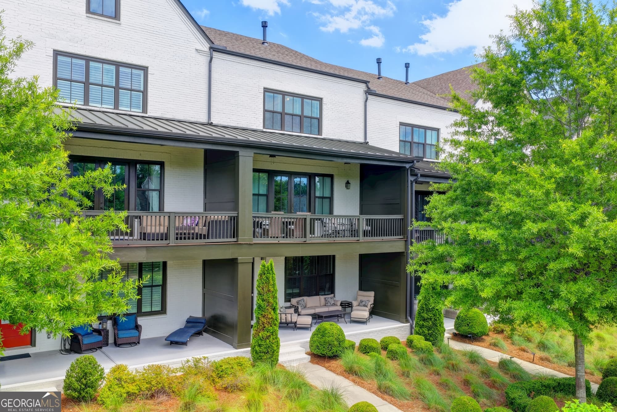 4 bedroom, 3.5 bathroom, 2,888 sq ft townhouse sold at 6770 Whitman Walk, Alpharetta, GA 30005