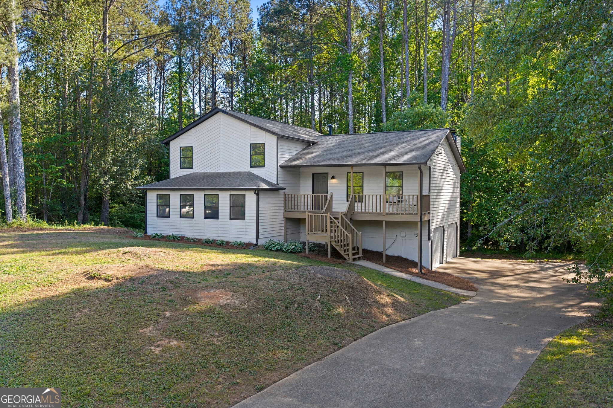 4 bedroom, 3 bathroom, 3,888 sq ft single family residence sold at 6455 Mill Crossing Court, Acworth, GA 30102