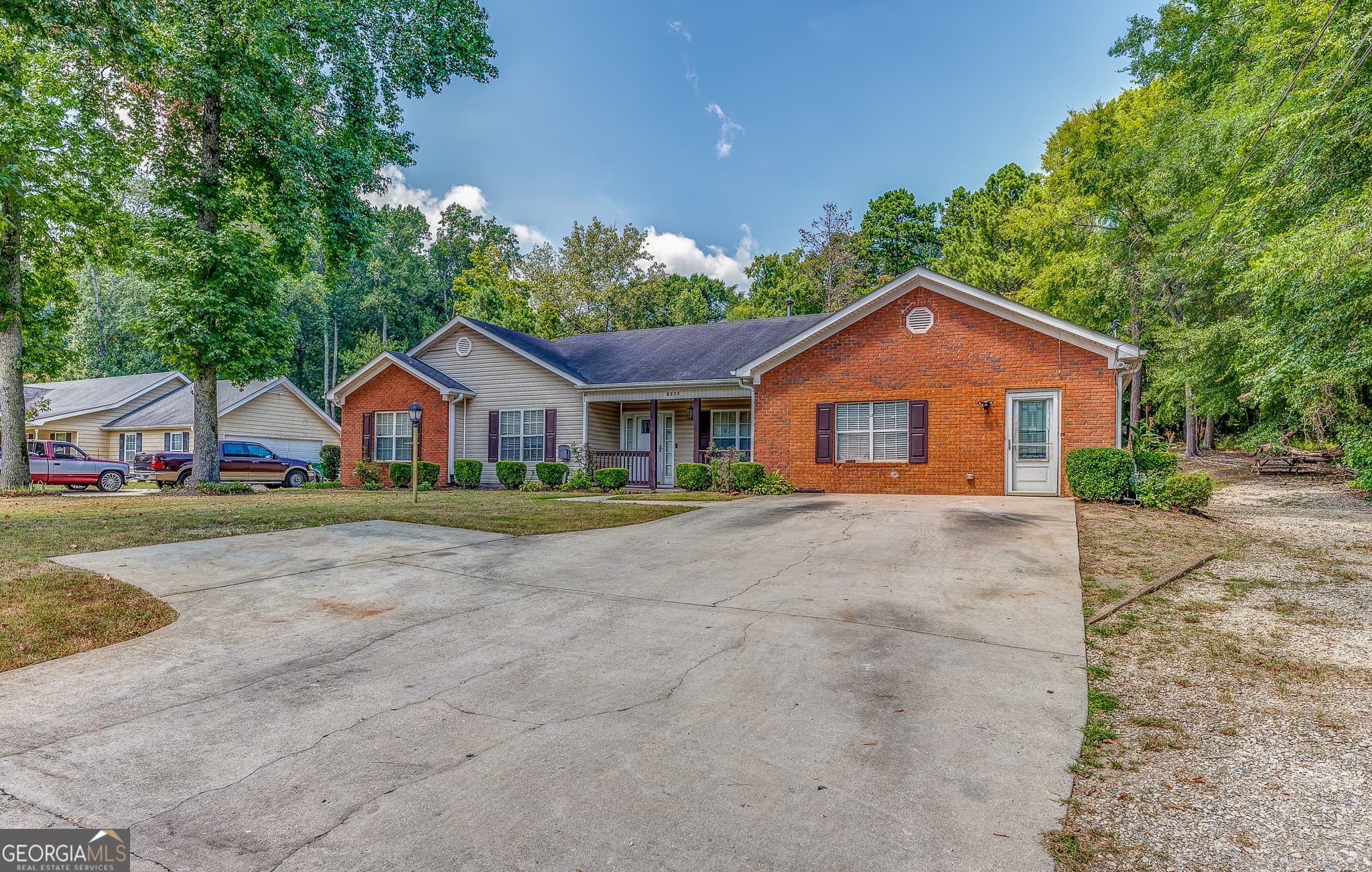 4 bedroom, 2 bathroom, 2,479 sq ft single family residence sold at 3706 Bouldercrest Road, Ellenwood, GA 30294