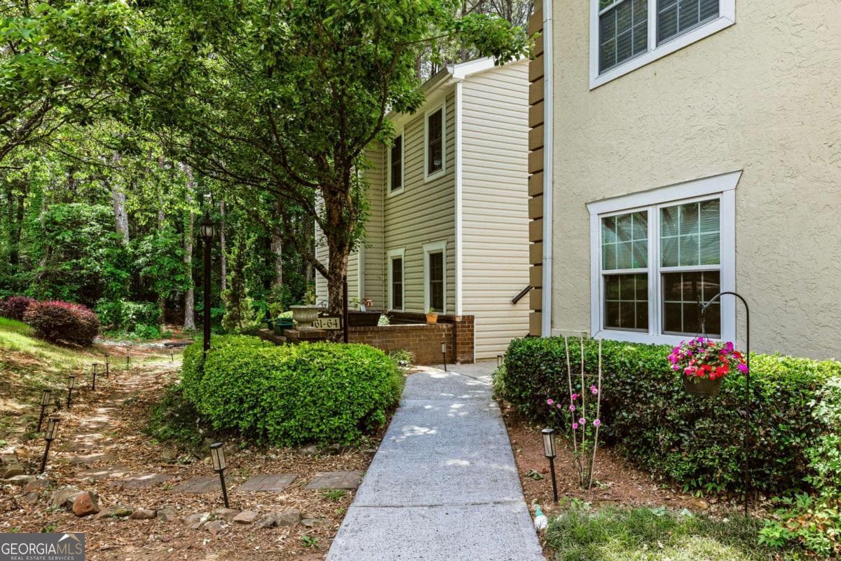2 bedroom, 2 bathroom, 1,490 sq ft condominium sold at 63 Hampshire Court, Avondale Estates, GA 30002