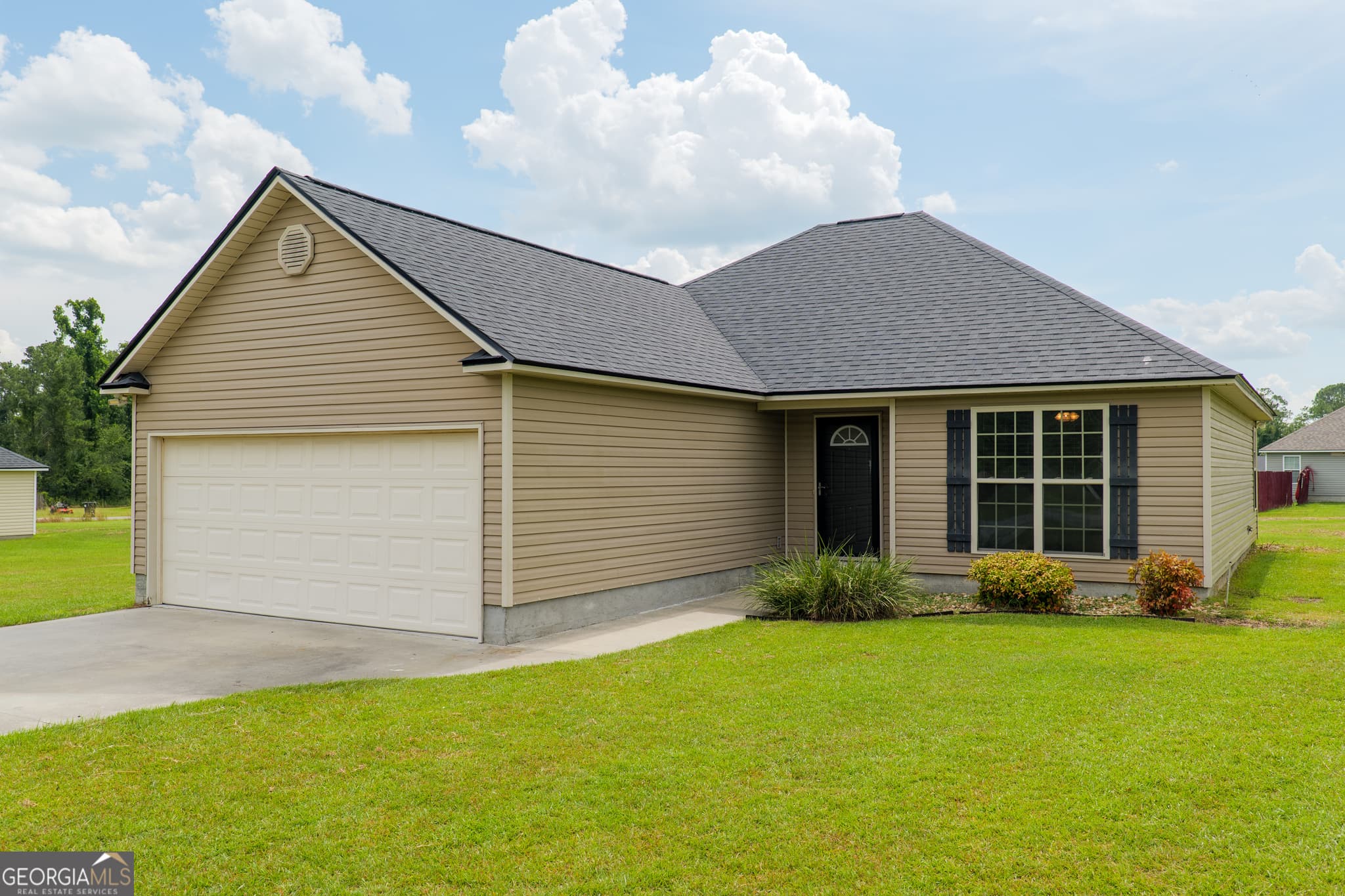 3 bedroom, 2 bathroom, 1,191 sq ft single family residence sold at 34 Palmetto Pines Lane, Ray City, GA 31645