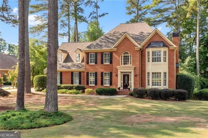 5 bedroom, 4.5 bathroom, 3,951 sq ft single family residence sold at 10100 Twingate Drive, Johns Creek, GA 30022