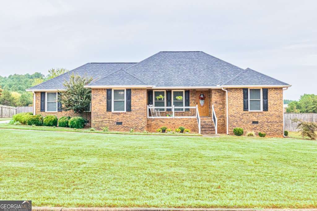 3 bedroom, 2 bathroom, 2,021 sq ft single family residence sold at 10 Leawood Court, Lindale, GA 30147