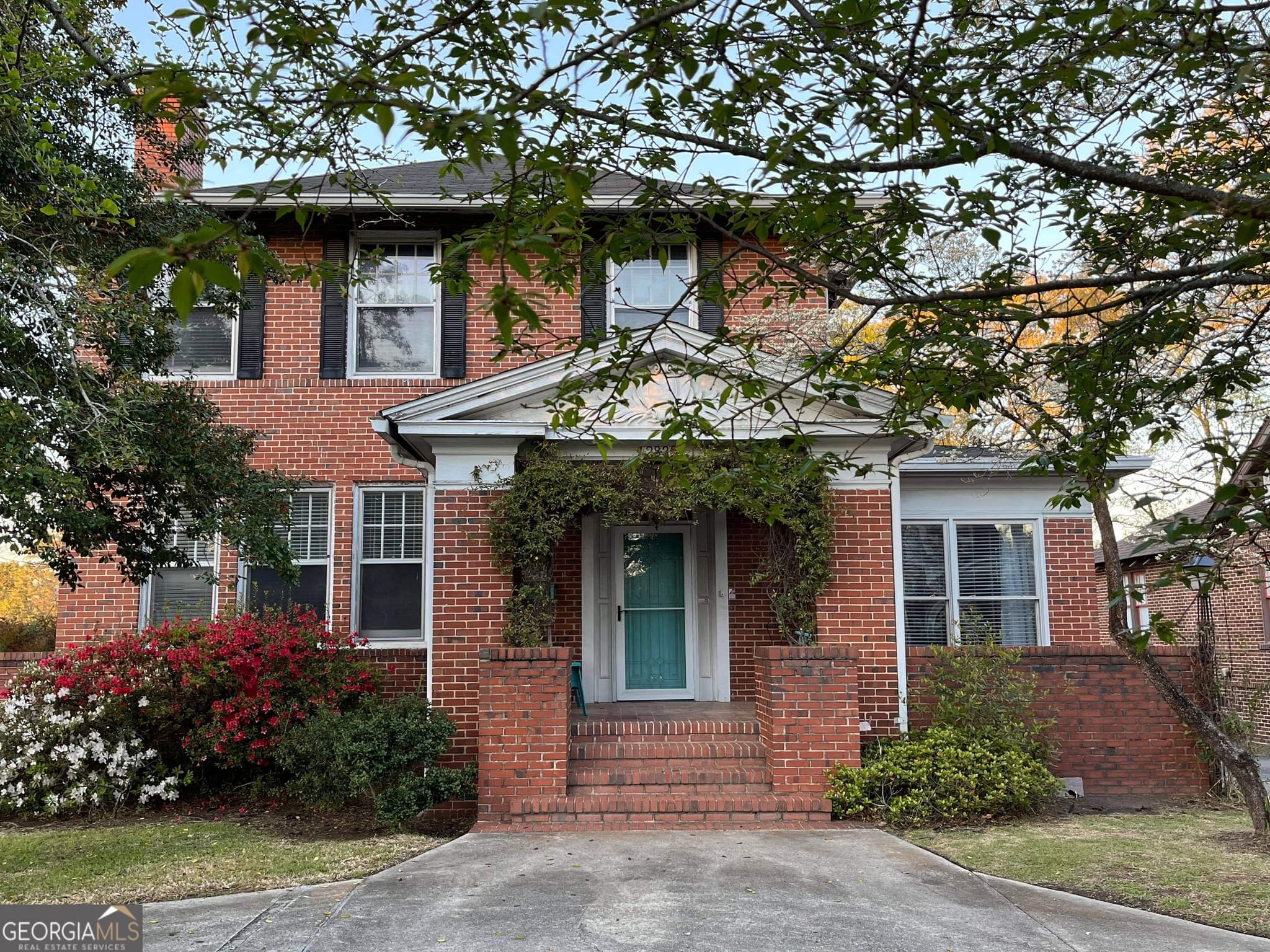 5 bedroom, 5 bathroom, 2,630 sq ft single family residence for sale at 2835 Vineville Avenue, Macon, GA 31204