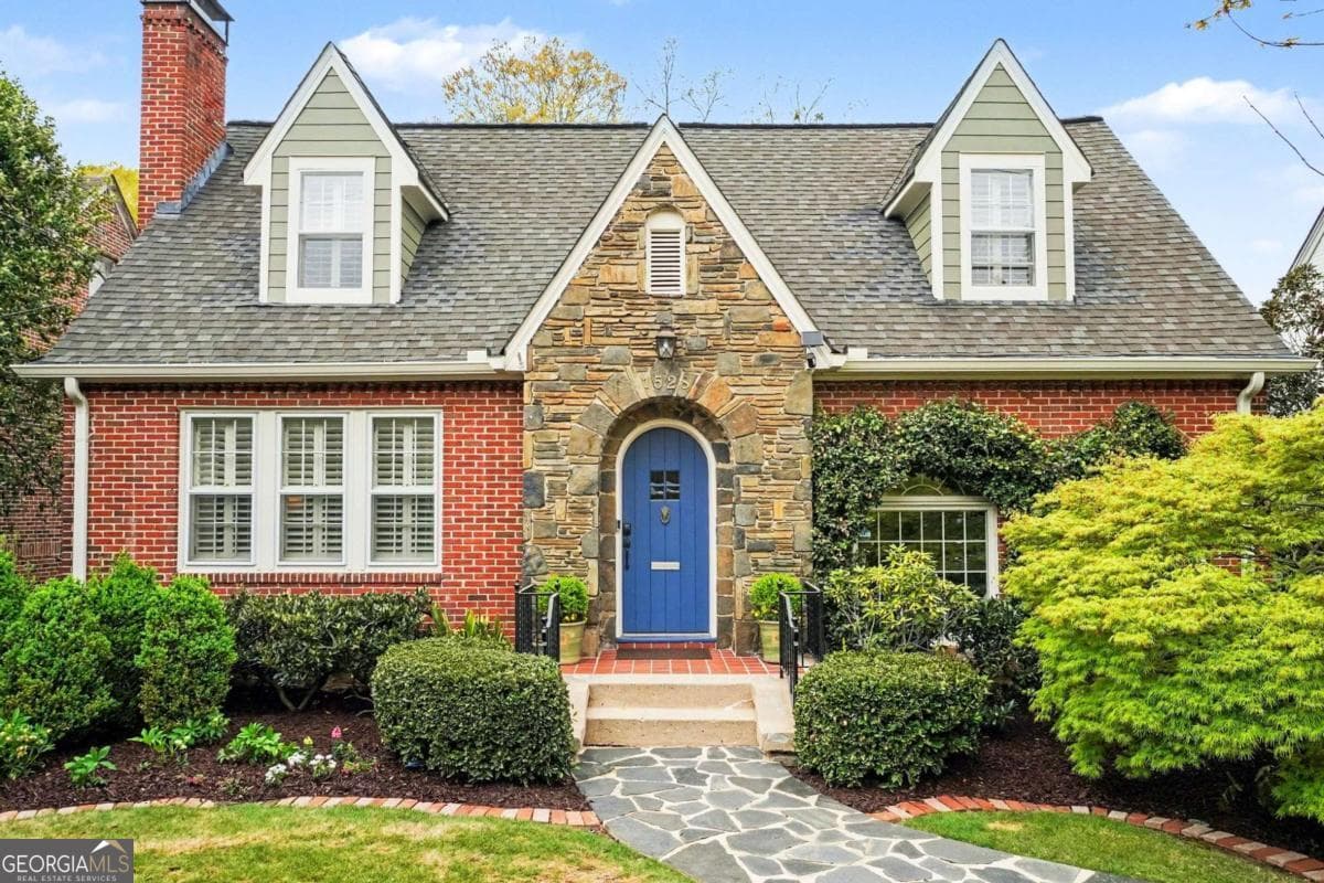 3 bedroom, 3.5 bathroom, 3,071 sq ft single family residence sold at 1528 N Highland Avenue, Atlanta, GA 30306