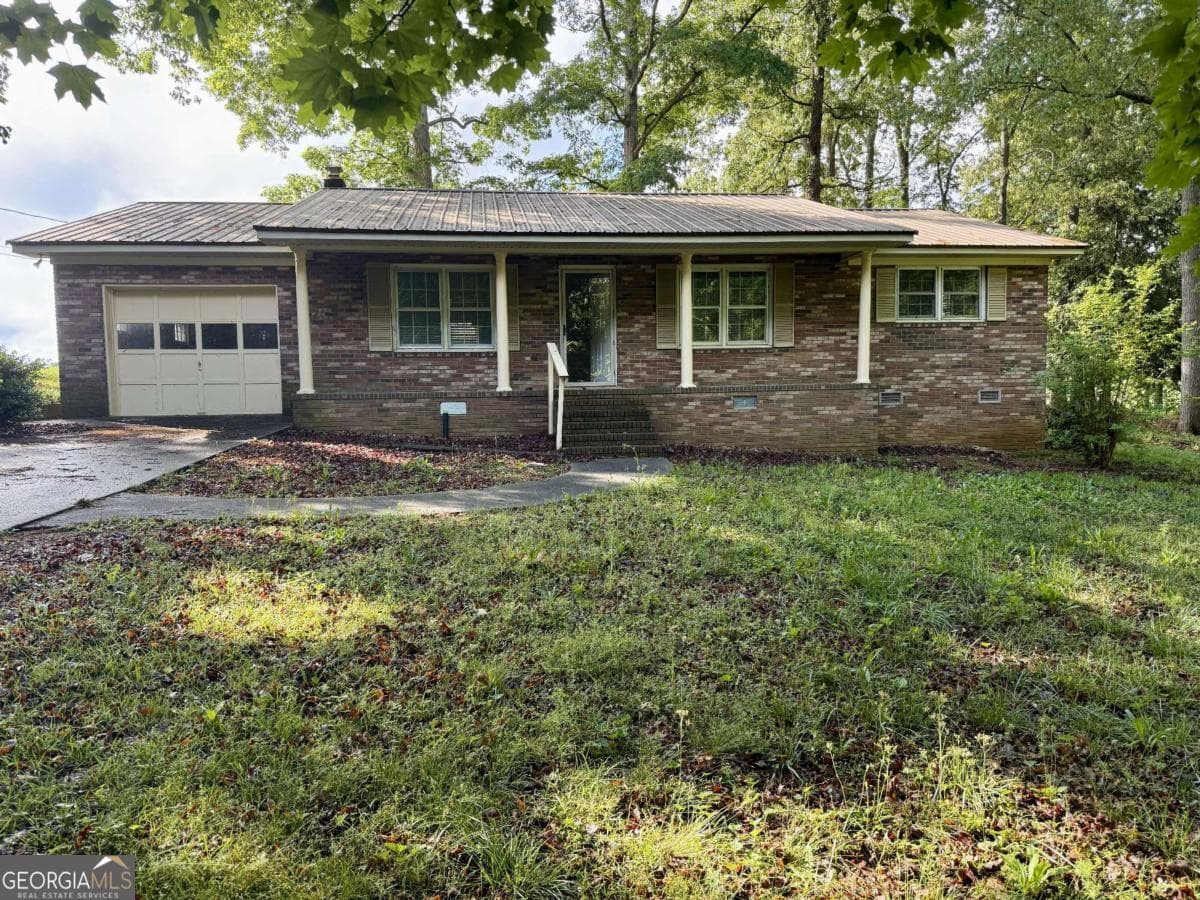 3 bedroom, 2 bathroom, 1,364 sq ft single family residence sold at 77 Cedar Creek Circle, Hartwell, GA 30643