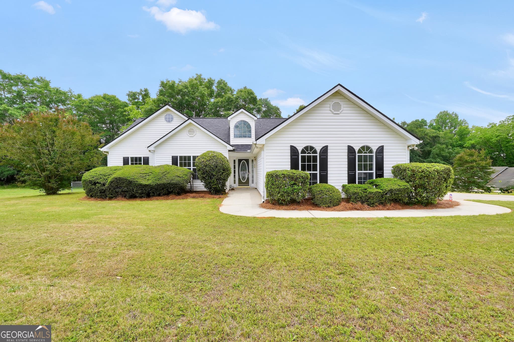 3 bedroom, 2 bathroom, 1,753 sq ft single family residence sold at 2001 Big Cypress Lane, Locust Grove, GA 30248