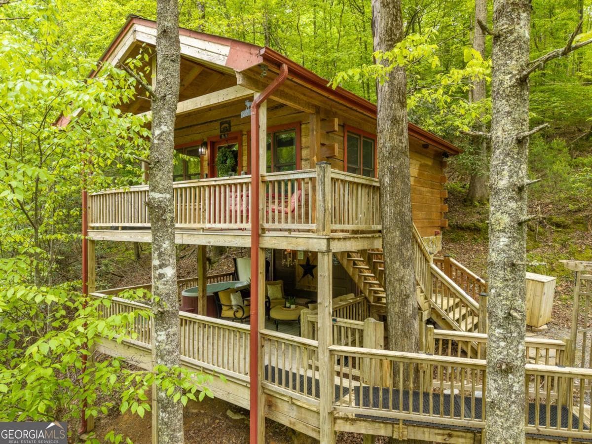 1 bedroom, 1 bathroom, 396 sq ft cabin,single family residence sold at 28 Briar Creek Road 14, Ellijay, GA 30540