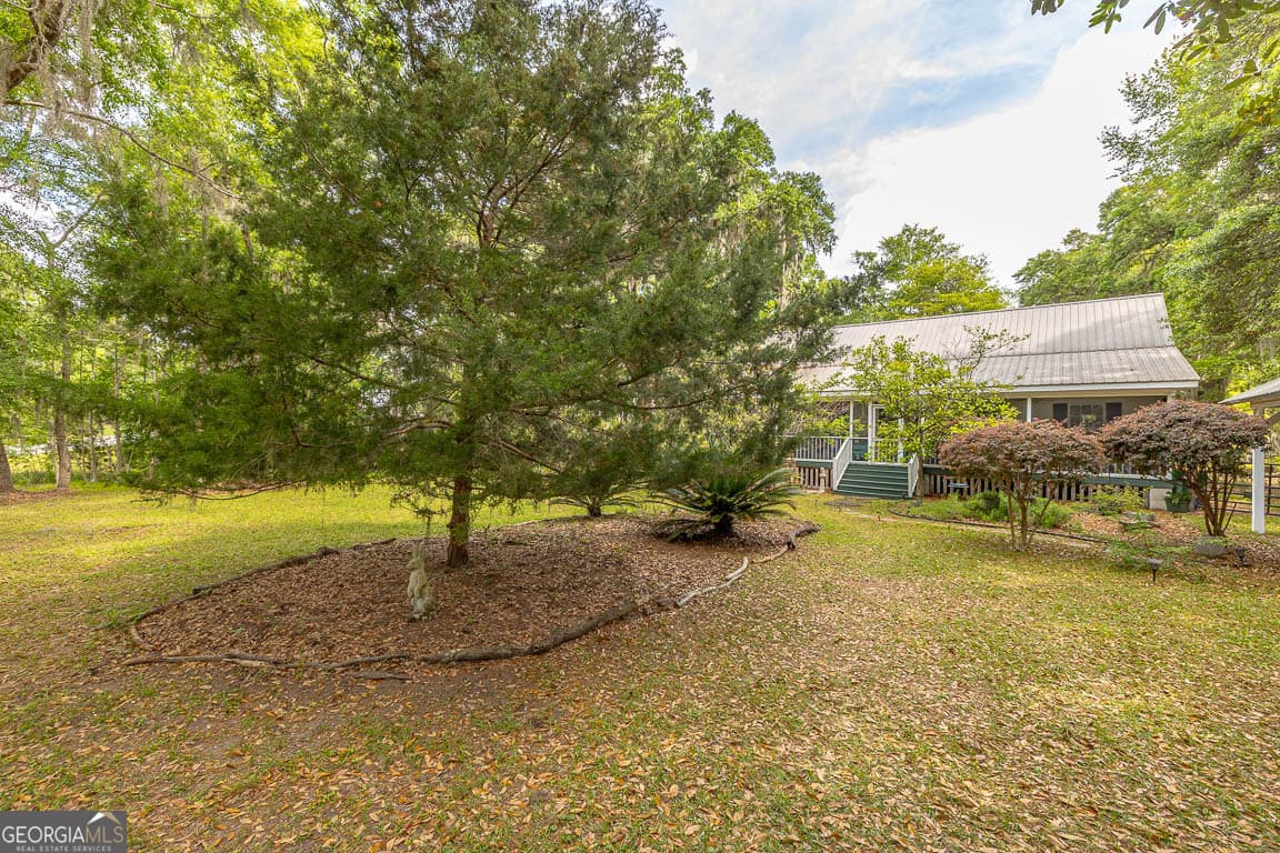 4 bedroom, 3 bathroom, 2,147 sq ft single family residence sold at 1119 Julienton Drive, Townsend, GA 31331