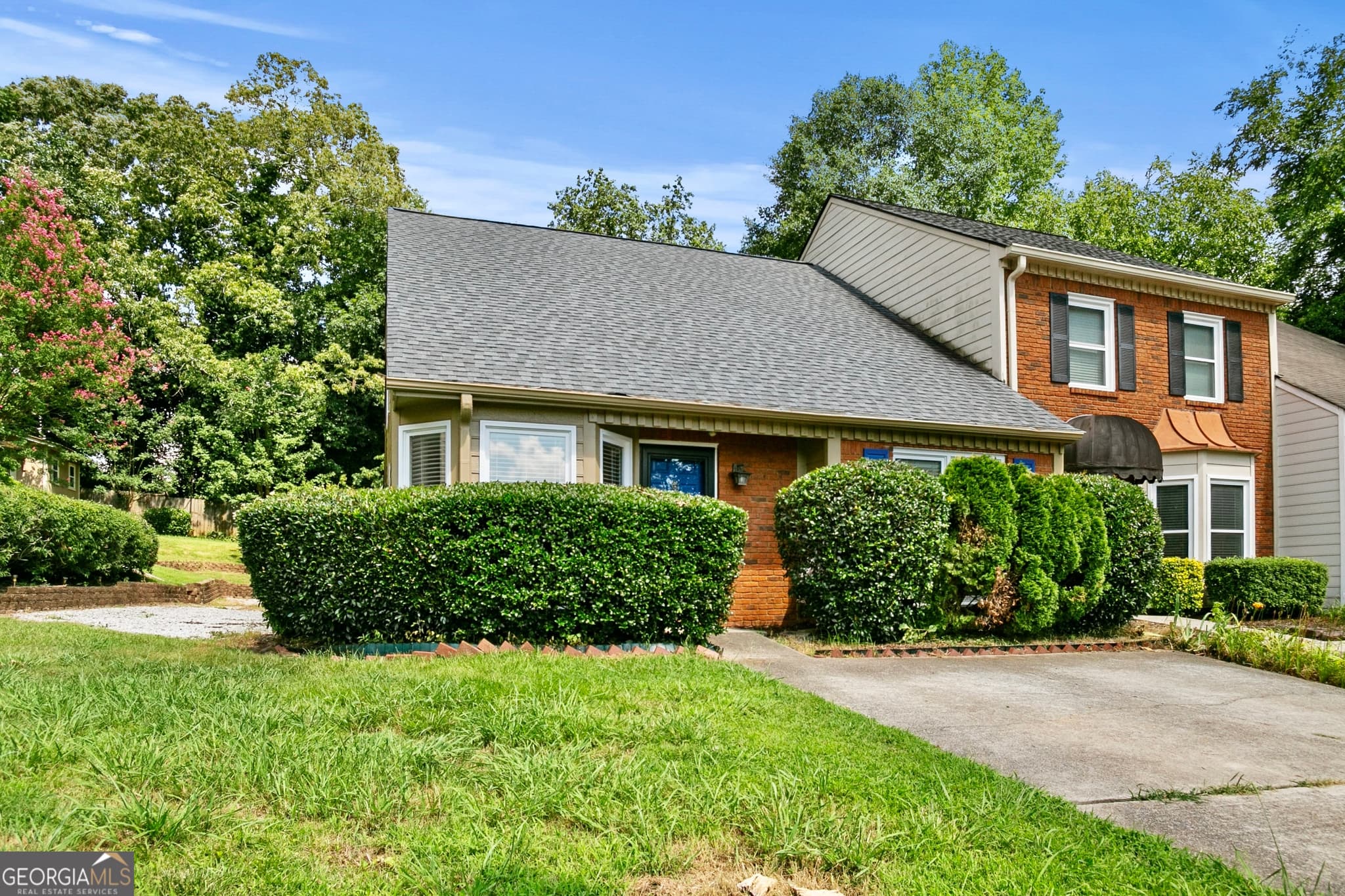 3 bedroom, 3 bathroom, 2,036 sq ft townhouse sold at 1140 Magnolia Way, Smyrna, GA 30082