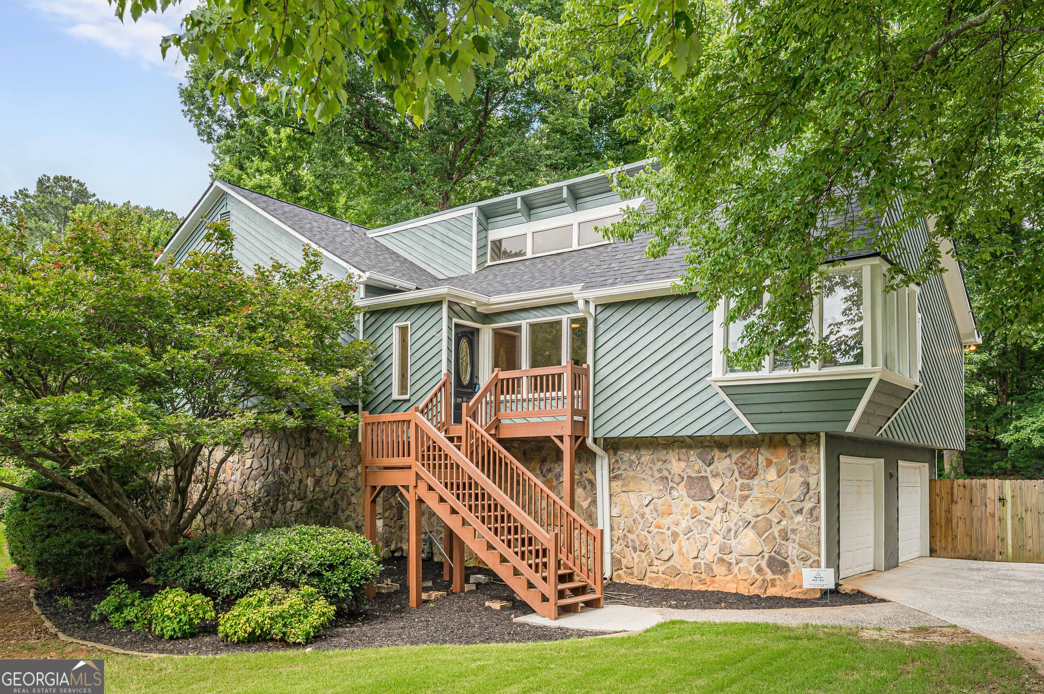 5 bedroom, 3.5 bathroom, 3,070 sq ft single family residence sold at 2771 Interlaken Drive, Marietta, GA 30062