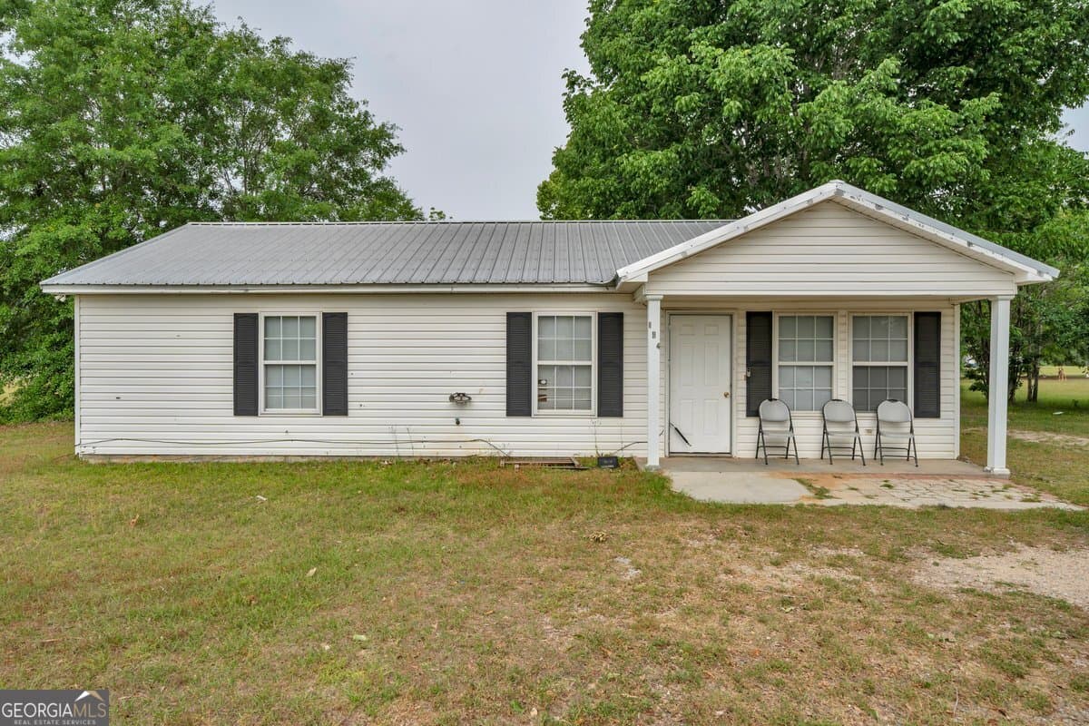 3 bedroom, 1 bathroom, 1,008 sq ft single family residence under contract at 142 Ruby Street, Cordele, GA 31015