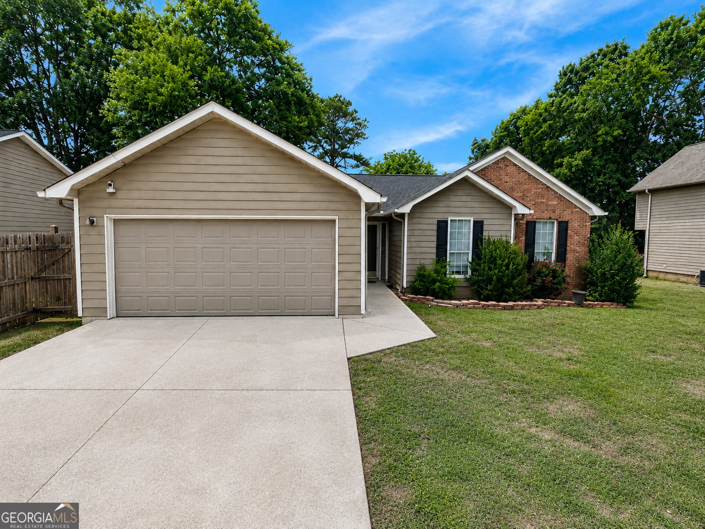 3 bedroom, 2 bathroom, 1,460 sq ft single family residence for sale at 3684 Paddington Trail, Rex, GA 30273